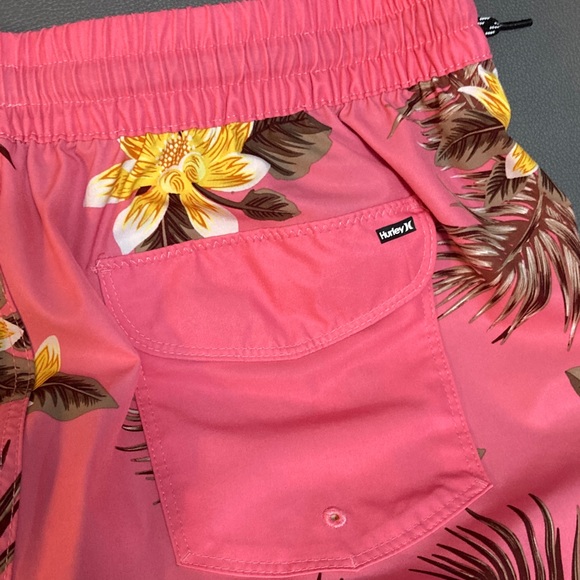 Hurley Pink Floral Men's Swim Trunks - Picture 3 of 7